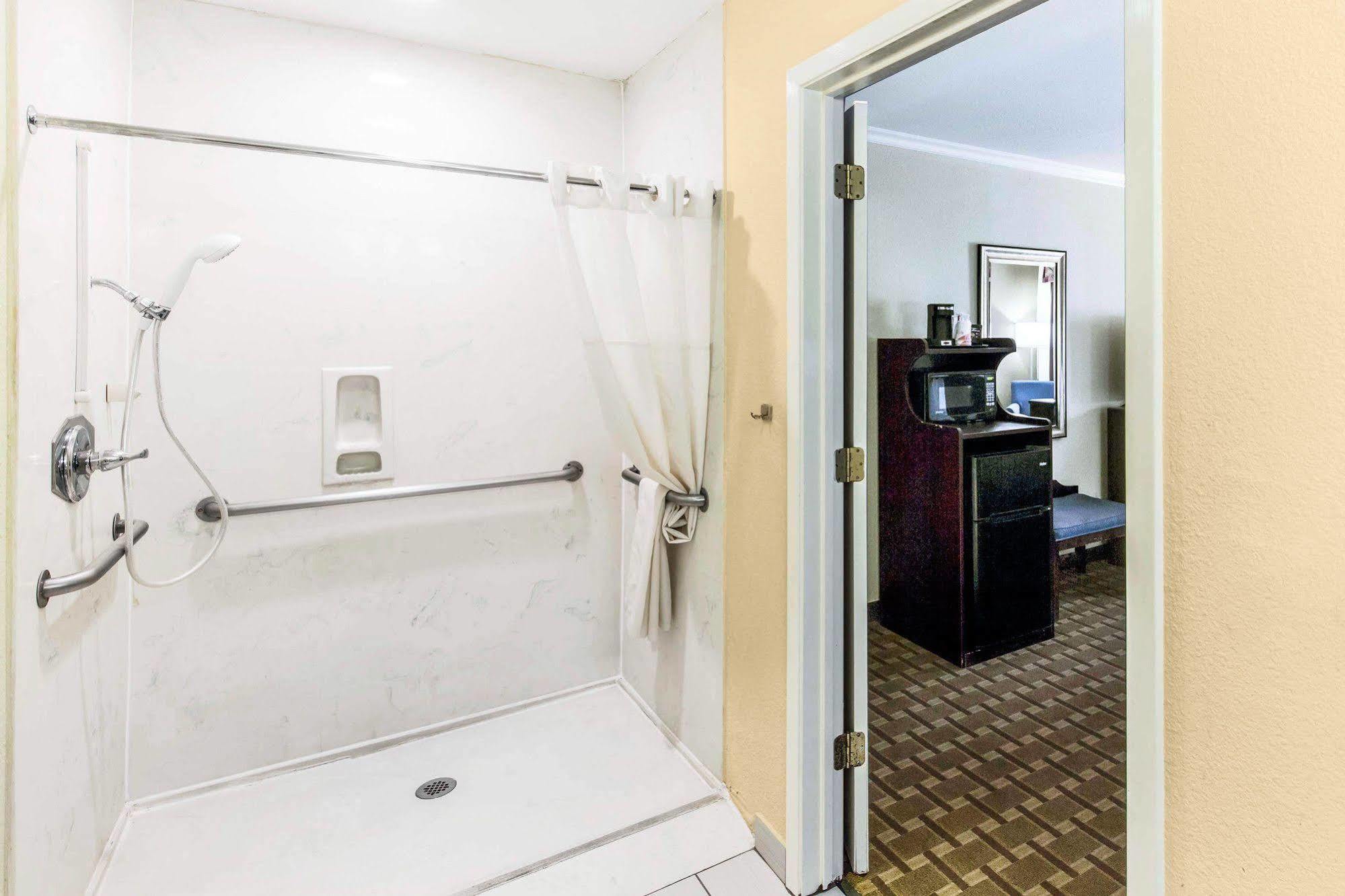 Quality Inn & Suites Abilene Exterior foto