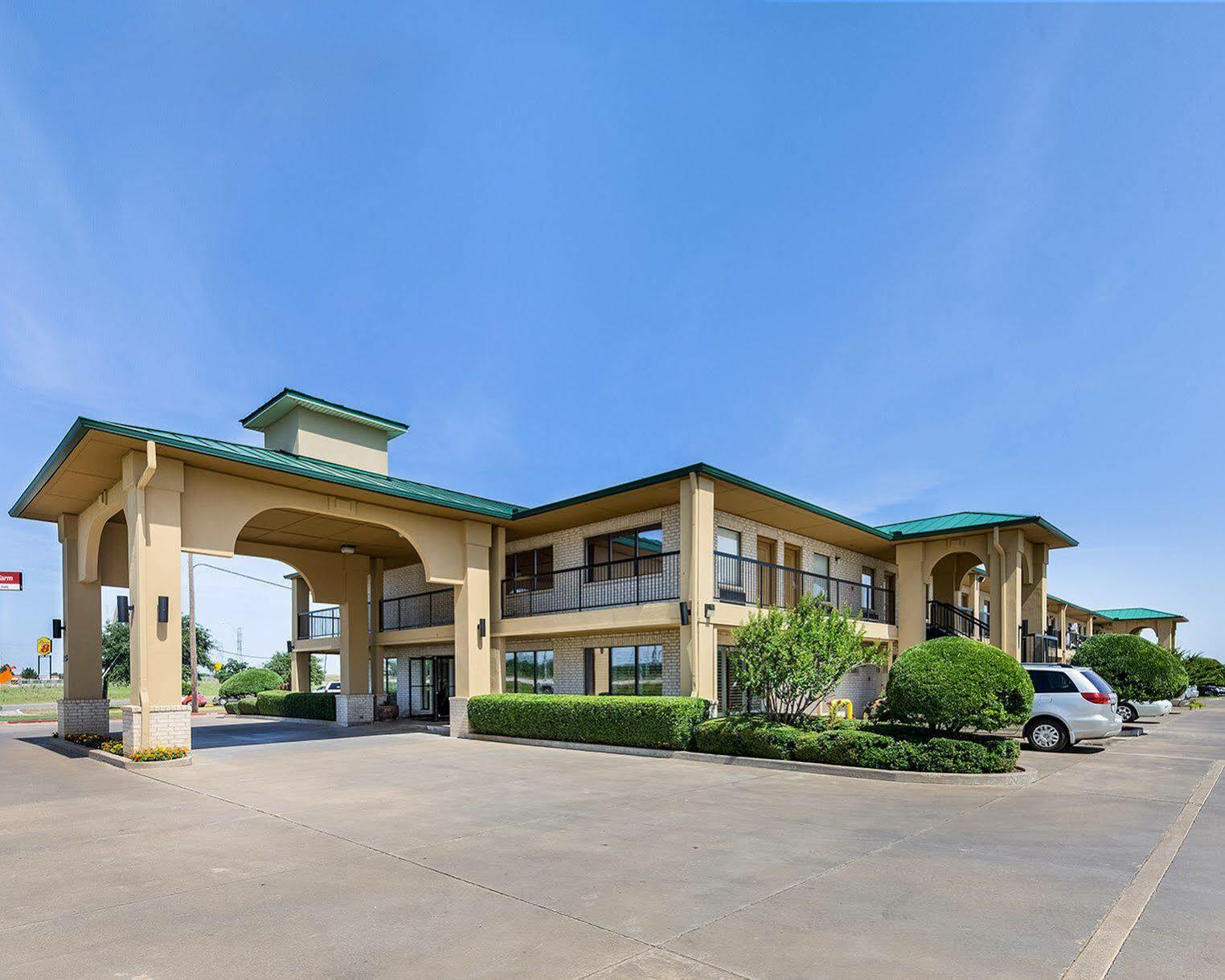 Quality Inn & Suites Abilene Exterior foto